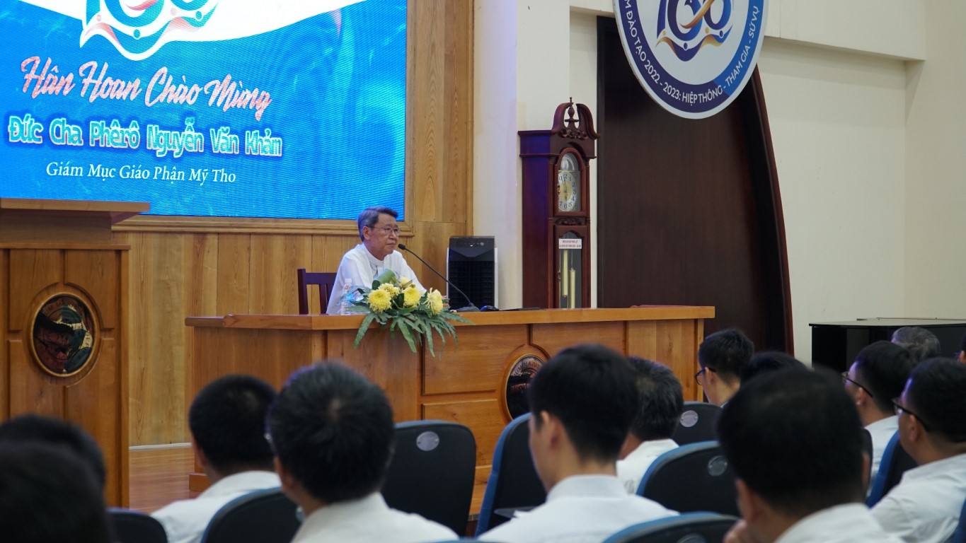 ĐẠI CHỦNG VIỆN THÁNH GIUSE SÀI GÒN: ĐỨC CHA PHÊRÔ NGUYỄN VĂN KHẢM HUẤN ĐỨC